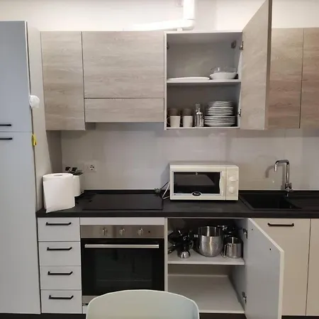 Apartment Le Rondini A *