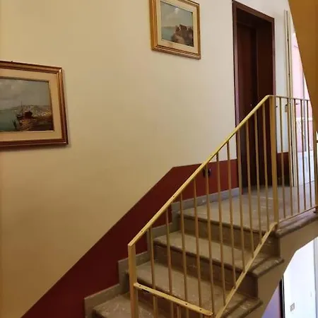 Апартаменты Le Rondini A Интра