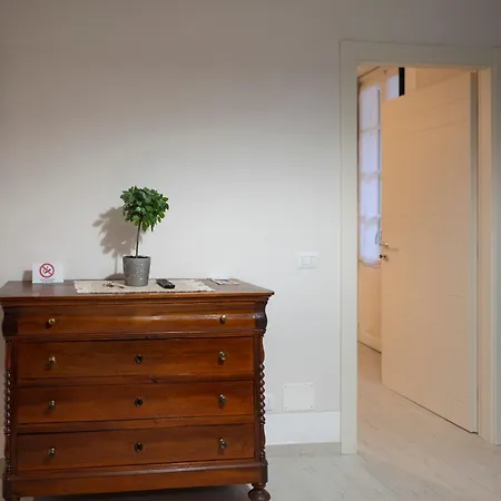 Appartement Le Rondini A Intra