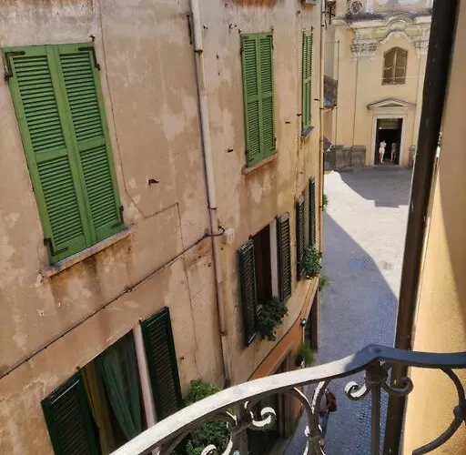 아파트 Le Rondini A 인트라